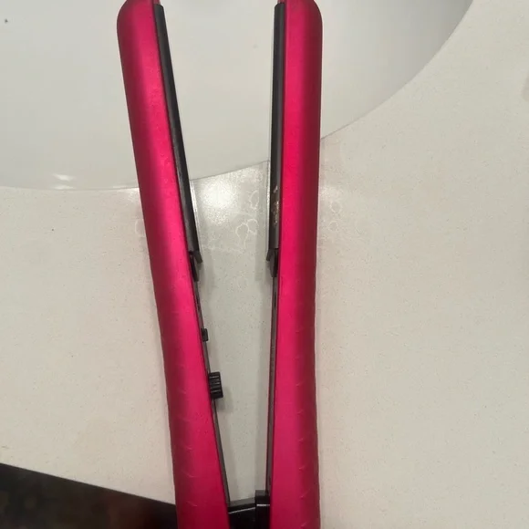 Nume Silhouette Hair Straightener